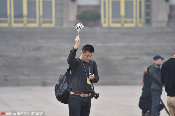 VR時(shí)代真的來了！從兩會(huì)記者裝備看技術(shù)變遷