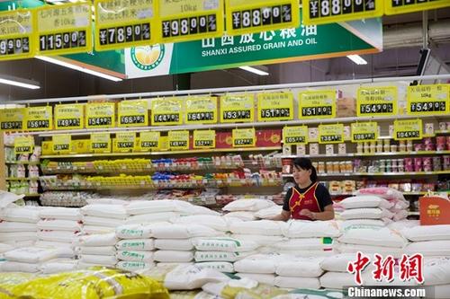 2017中國經(jīng)濟(jì)年度成績單：消費(fèi)拉動開啟新引擎